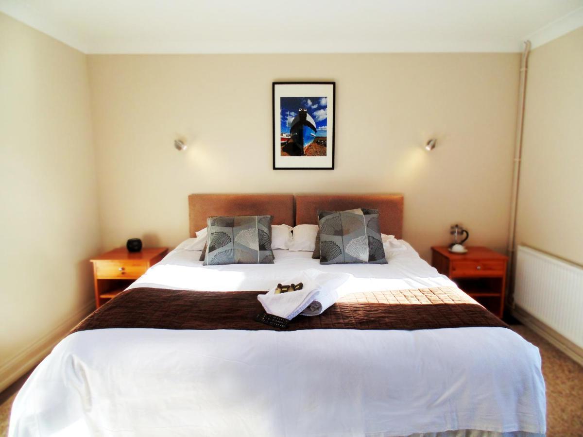 Hotel The Oyster Smack 4*