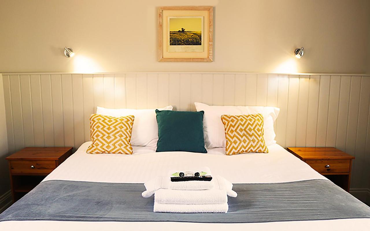 The Oyster Smack Hotel