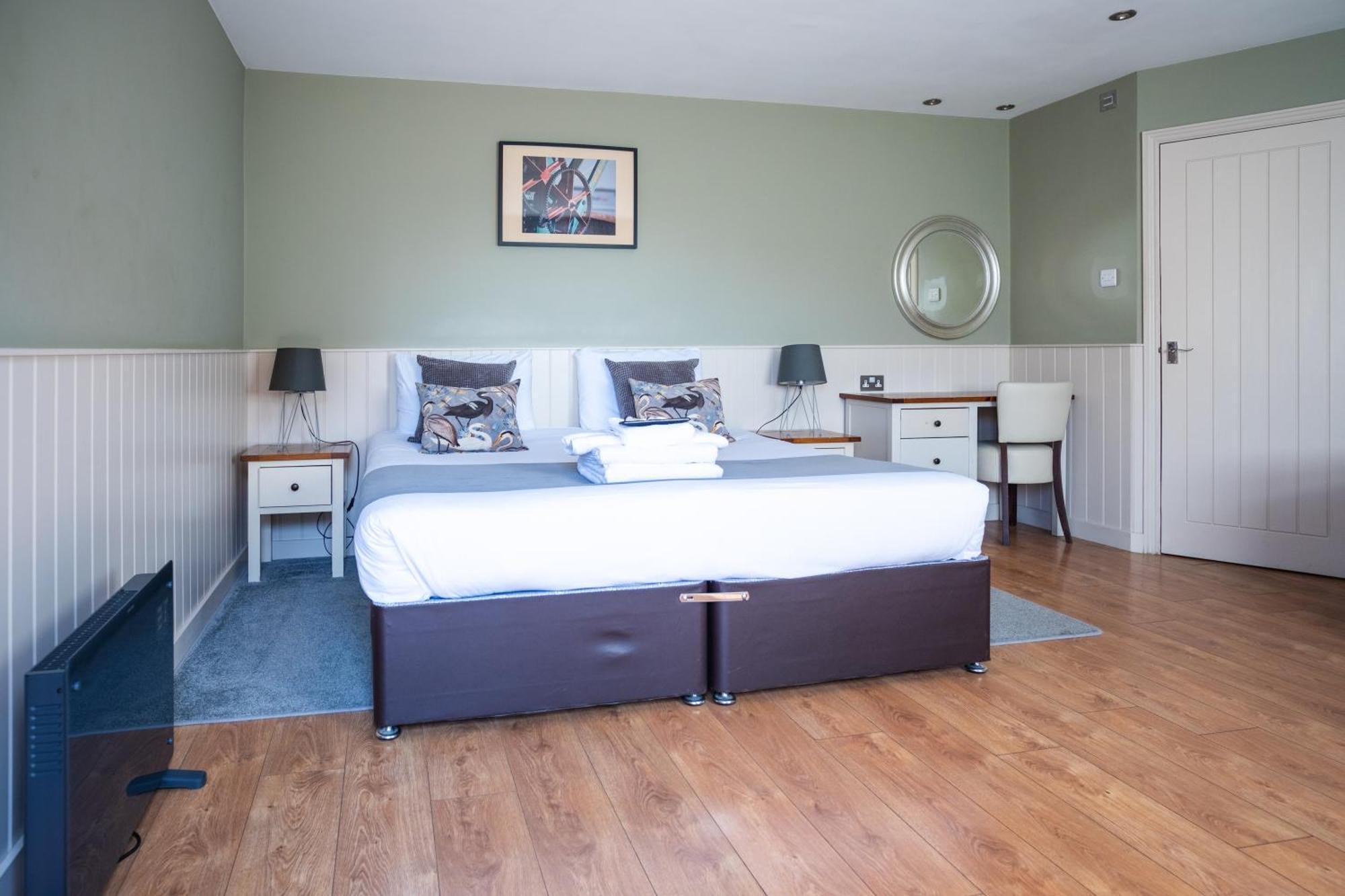 The Oyster Smack Hotel 4*