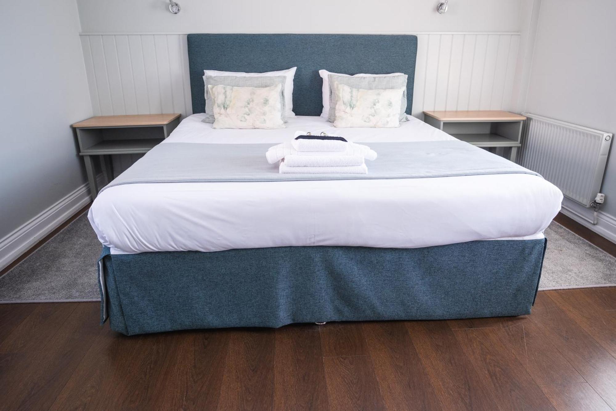 Hotel The Oyster Smack 4*