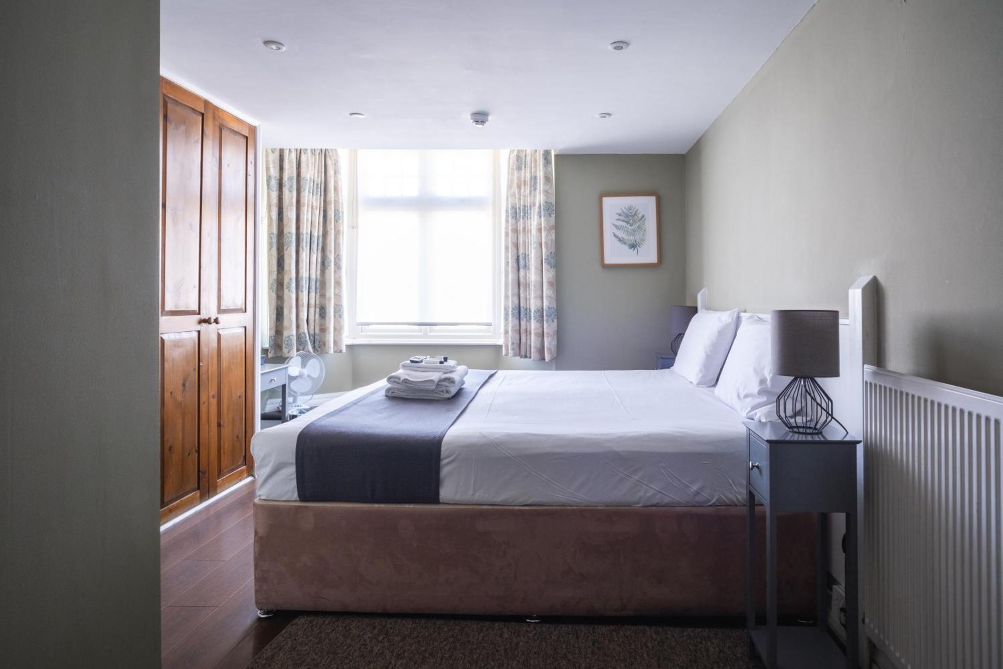 The Oyster Smack Hotel